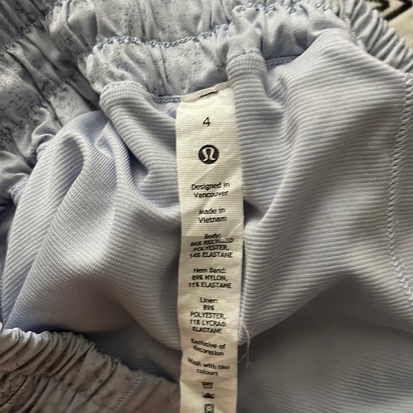 Lululemon Hotty Hot Low Rise Lined Short 4” - Light Blue - Picture 3 of 3